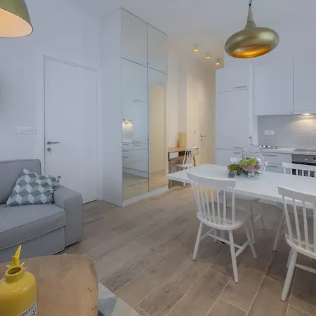 Ah Design Luxury Apartmán *