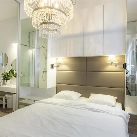 Ah Design Luxury Apartmán *